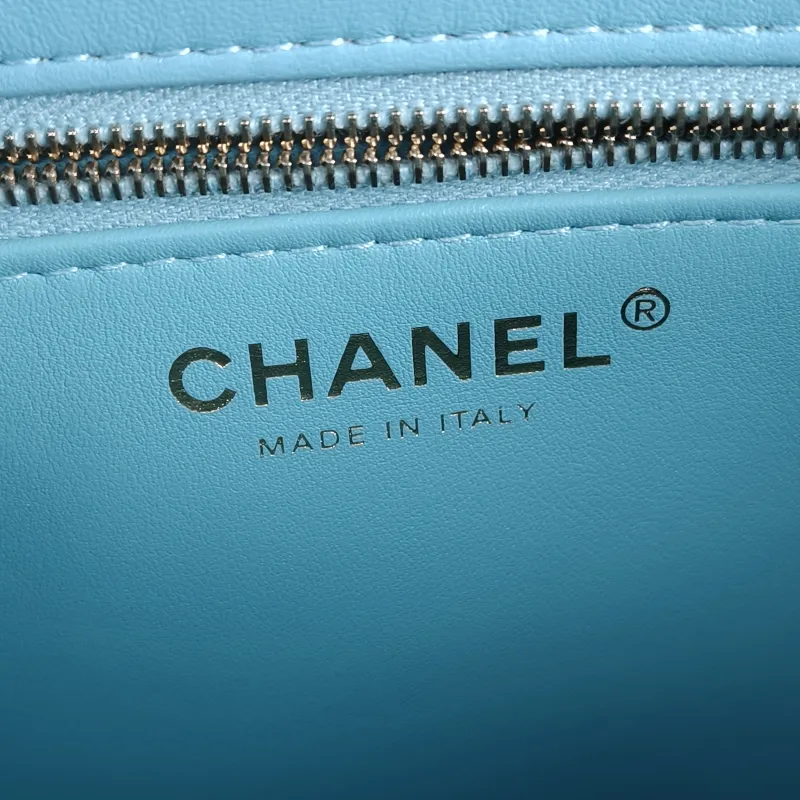 Chanel Crossbody Bag Trendy CC Blue Lambskin Small25 × 12 × 17 cm — detail view 13 of 15