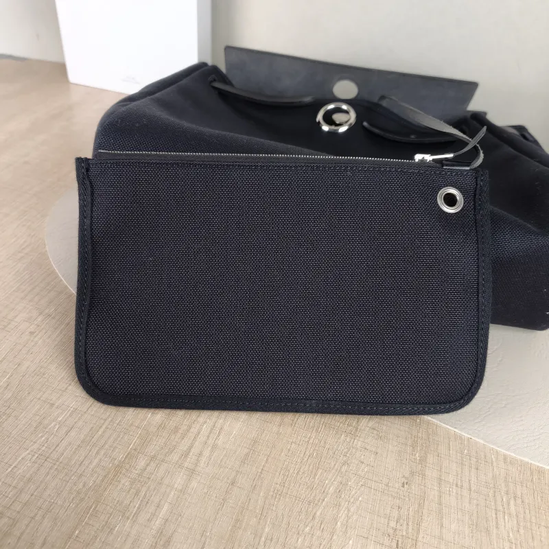 Hermès Shoulder Bag Herbag 31 Black Canvas Medium 31 × 10 × 25 cm z — detail view 2 of 12