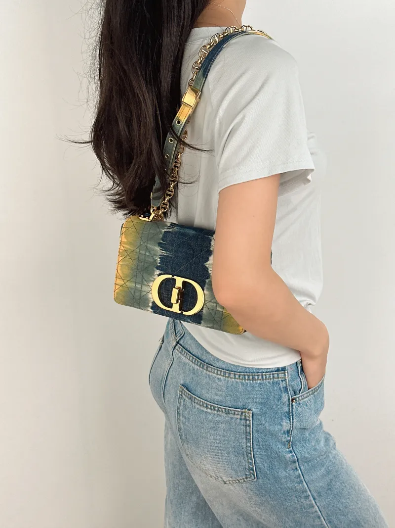 DIOR Crossbody Bag Caro Chain Bag Colorblock Canvas20 × 7 × 13.5 cm — on-model view 3 of 3