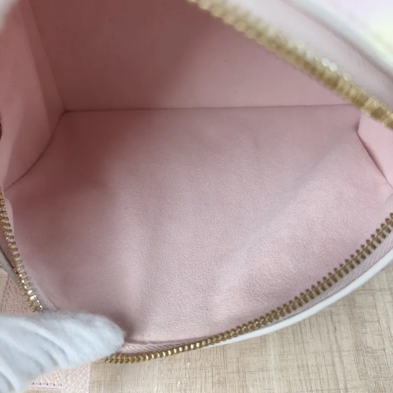 Louis Vuitton Crossbody Bag Speedy20 Calfskin One Size 20.5 × 12 × 13.5 cm — detail view 1 of 11