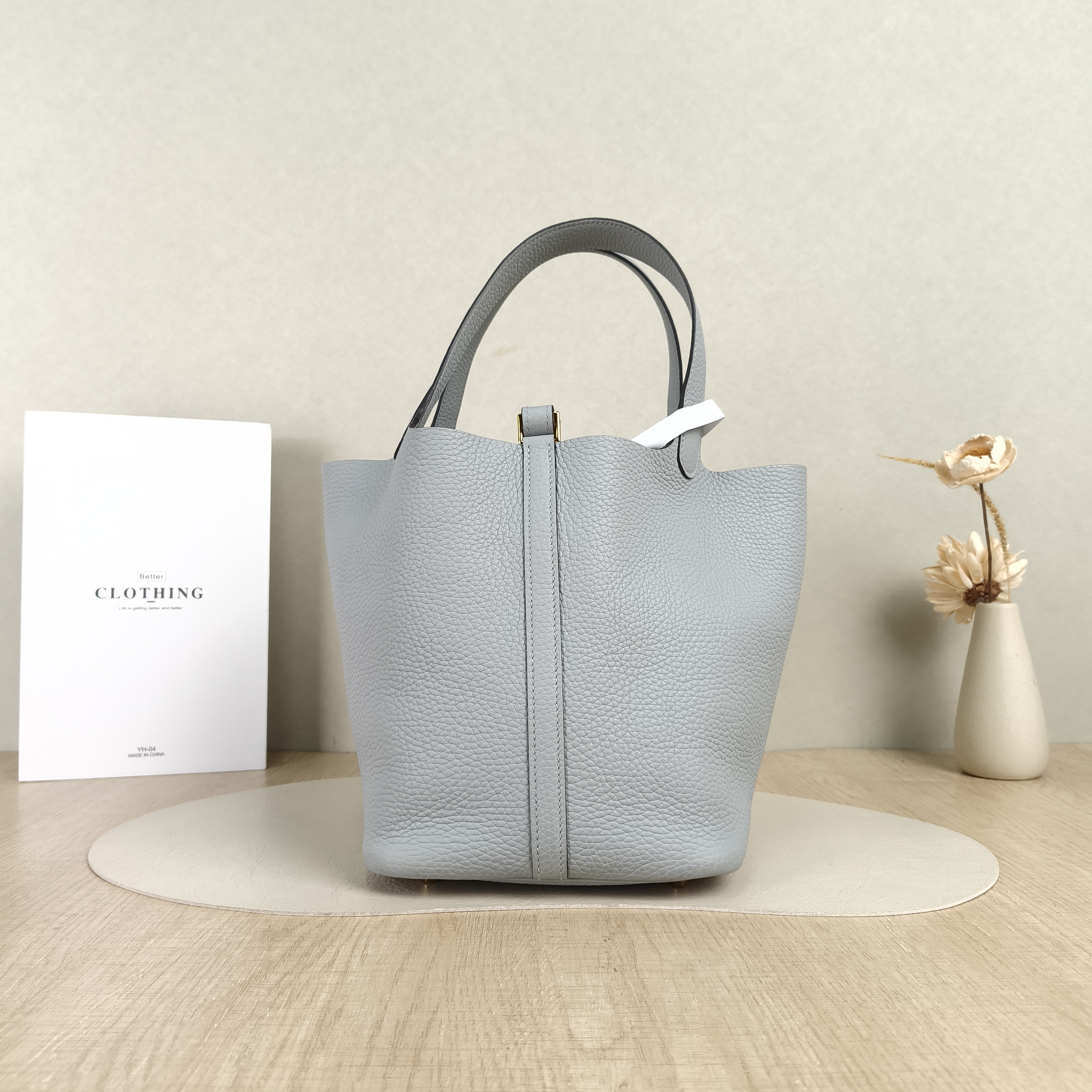 Hermès Top Handle Bag Picotin Lock 22 228U Taurillon Clemence TC Calfskin Medium22 × 17 × 21 cm