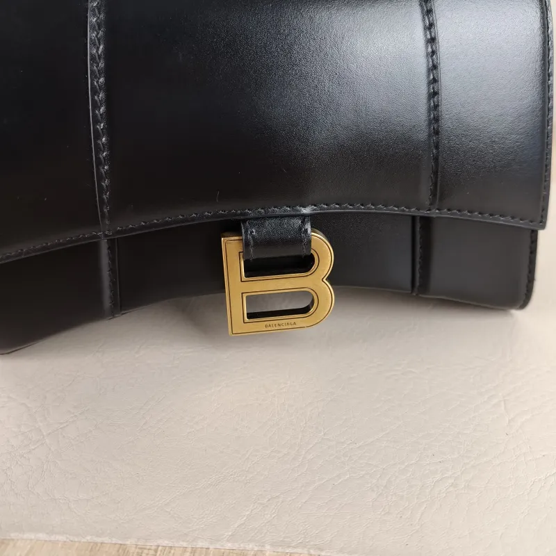 BALENCIAGA Crossbody Bag Hourglass Hourglass Bag Black Calfskin XS 19 × 8 × 13 cm — detail view 2 of 8