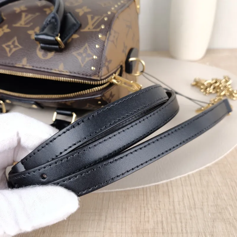 Louis Vuitton Crossbody Bag Speedy Trunk 20 Monogram PVC Small 20.5 × 11 × 13.5 cm — detail view 11 of 14