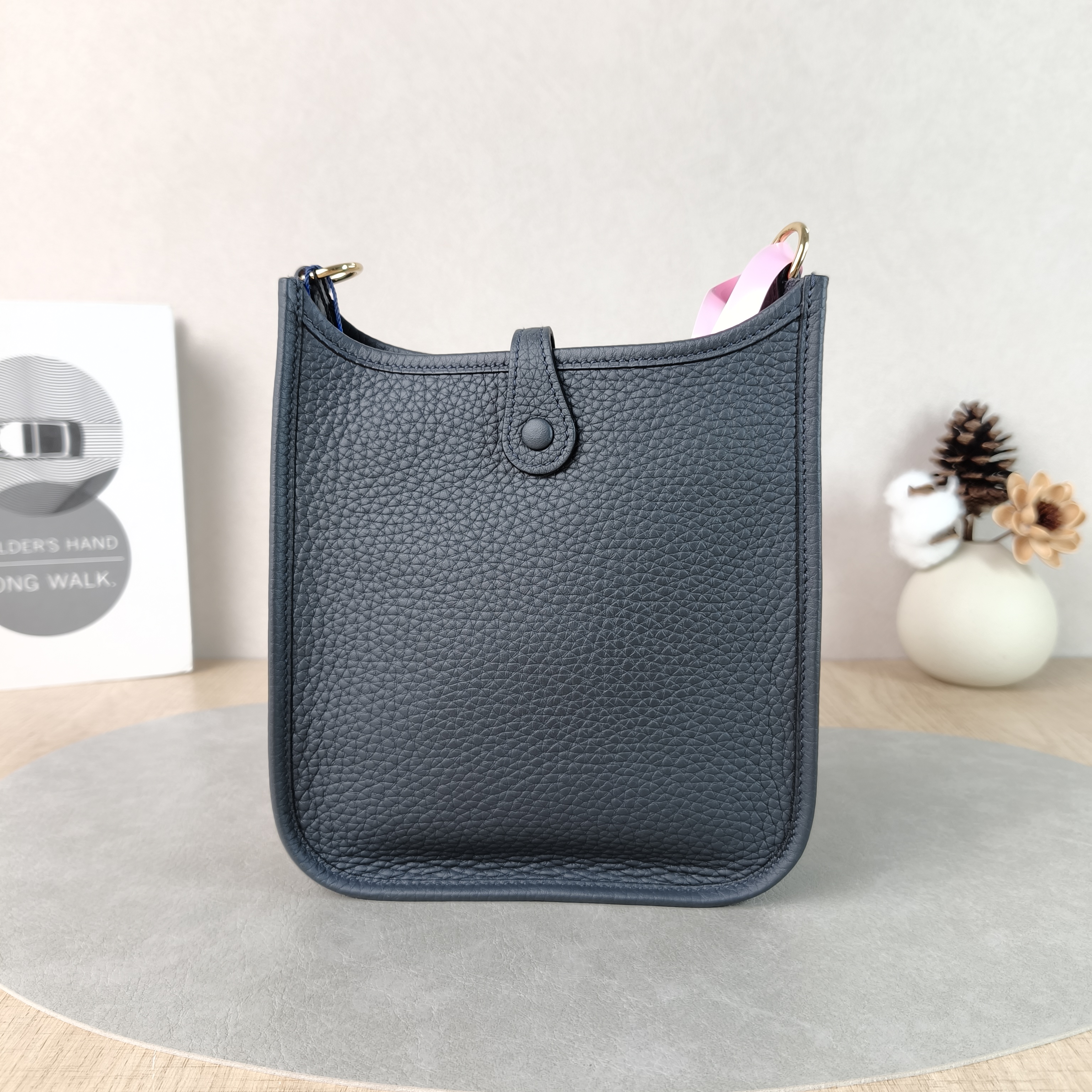 Hermès Crossbody Bag Evelyne Mini 16 Mini 16H0 Taurillon Clemence TC Calfskinmini17 × 5.5 × 18 cm — cover view 3 of 6