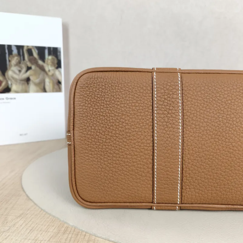 Hermès Top Handle Bag Garden Party 30 30 Negonda Calfskin Medium 30 × 13 × 21 cm K — detail view 9 of 11