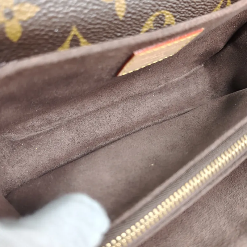 Louis Vuitton Crossbody Bag Pochette Métis East West Monogram PVC Small21.5 × 6 × 13.5 cm — detail view 1 of 18
