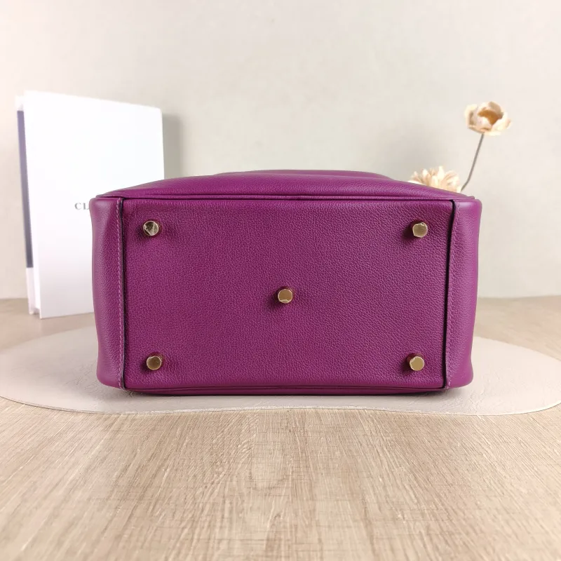 Hermès Crossbody Bag Lindy 26 P9Anemone Taurillon Clemence TC Calfskin Small 26 × 12 × 18 cm Y — cover view 2 of 5