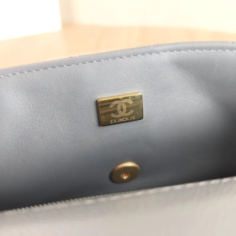 Chanel Crossbody Bag 25b mini Grey Grained Calfskin One Size 20 × 6 × 12 cm — detail view 3 of 14