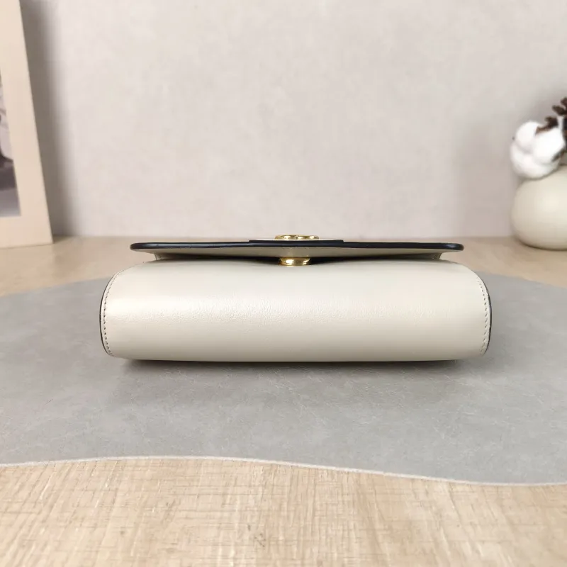 GUCCI Crossbody Bag Diana Crossbody Bag White Calfskin Mini 18.5 × 4 × 11 cm — cover view 5 of 6