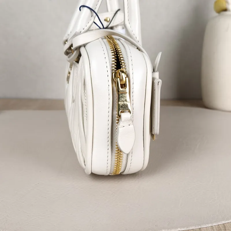Miumiu Top Handle Bag Arcadie MatelasséCollection Edition White Lambskin mini19 × 5 × 10 cm — detail view 6 of 13