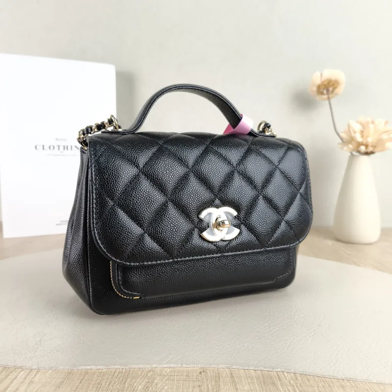Chanel Crossbody Bag affinity Messenger Bag Black Grained Calfskin Small 19 × 7 × 14 cm — cover view 2 of 5