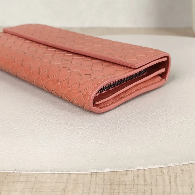 Bottega Veneta Wallet Edition Wallet Lambskin One Size19 × 3 × 9.5 cm — detail view 3 of 10