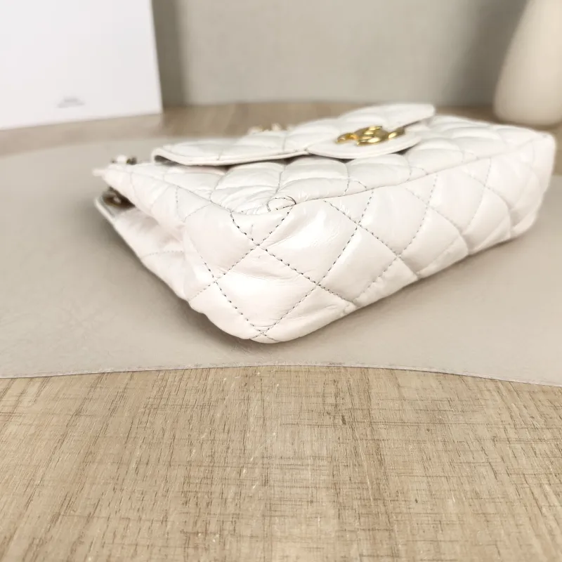 Chanel Crossbody Bag23p hobo White Waxed Leather Small19 × 6 × 17 cm — detail view 6 of 13