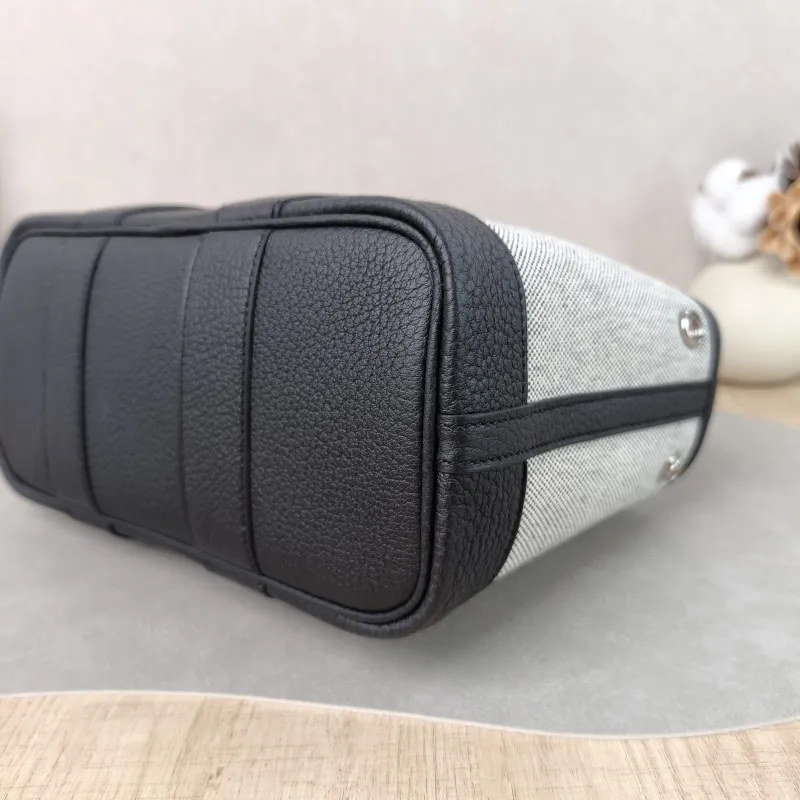 Hermès Top Handle Bag Neo Garden 23 Mini Black · Beige Canvas · Negonda Calfskin Mini 23 × 10 × 16 cm G — detail view 9 of 11