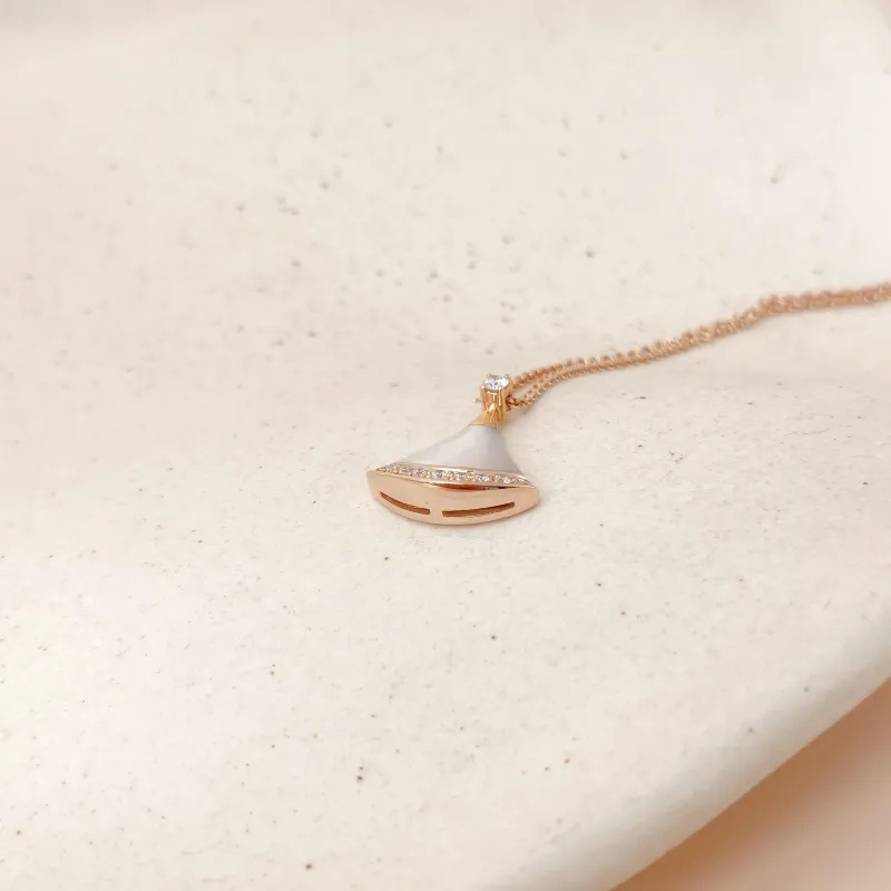 Bvlgari Necklace DIVAS’ DREAM Collection Pearl Pavé Diamond Rose Gold 18KR ose Gold Diamond Small 43cm — cover view 2 of 11