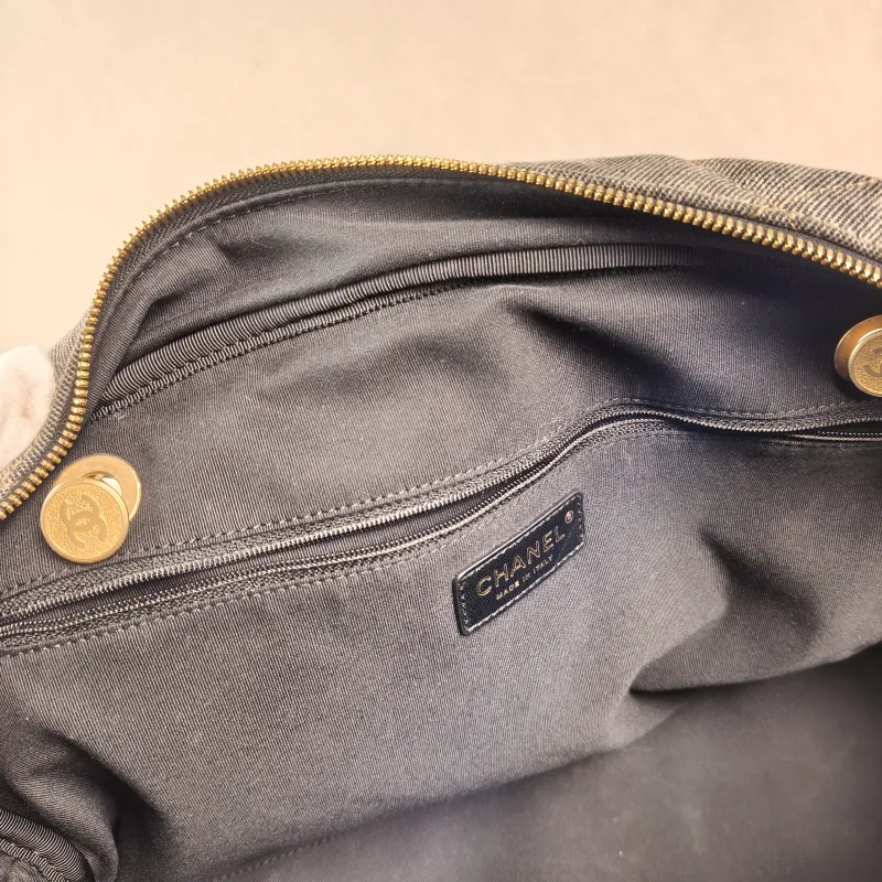 Chanel Crossbody Bag Bowling Bag Grey One Size 43 × 15 × 27 cm — detail view 7 of 10