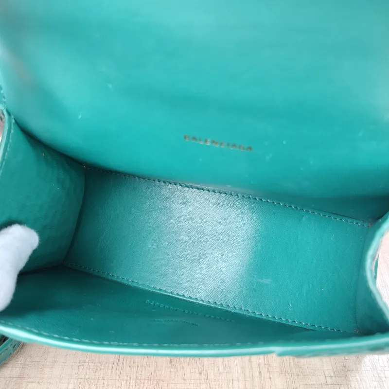 BALENCIAGA Crossbody Bag Hourglass Hourglass Bag Green Calfskinmini19 × 5 × 12 cm — detail view 15 of 15