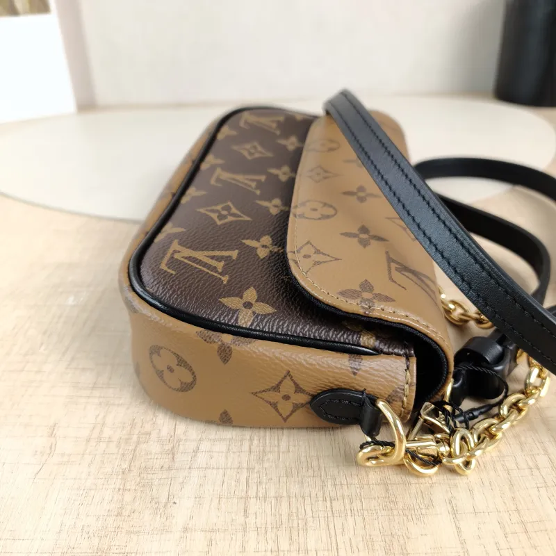 Louis Vuitton Crossbody Bag IVY Monogram PVC Small23.5 × 4.3 × 12 cm — detail view 11 of 13