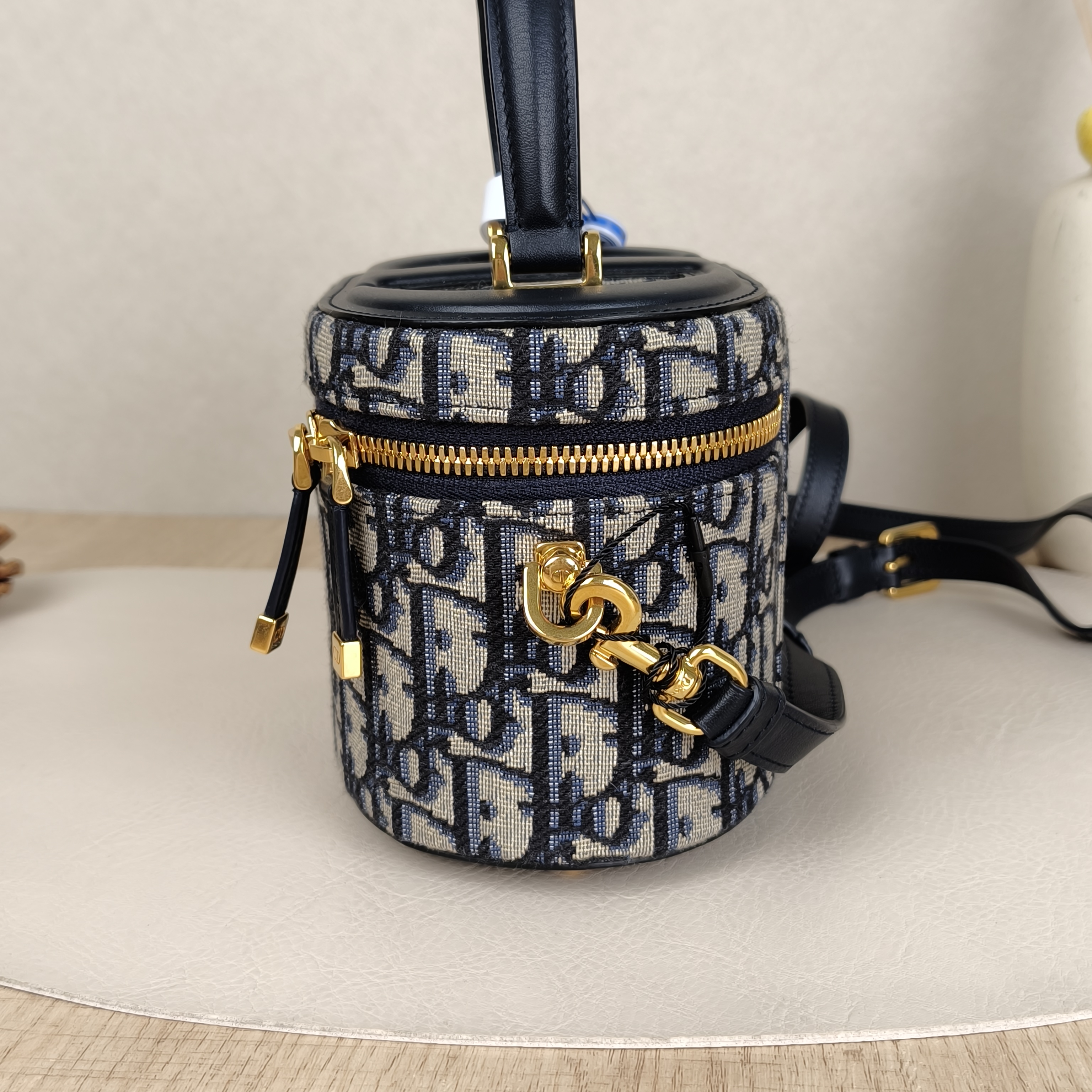 DIOR Crossbody Bag30 Montaigne Vanity Cosmetic Bag Blue Canvasmini16.5 × 8 × 9.5 cm — cover view 4 of 9