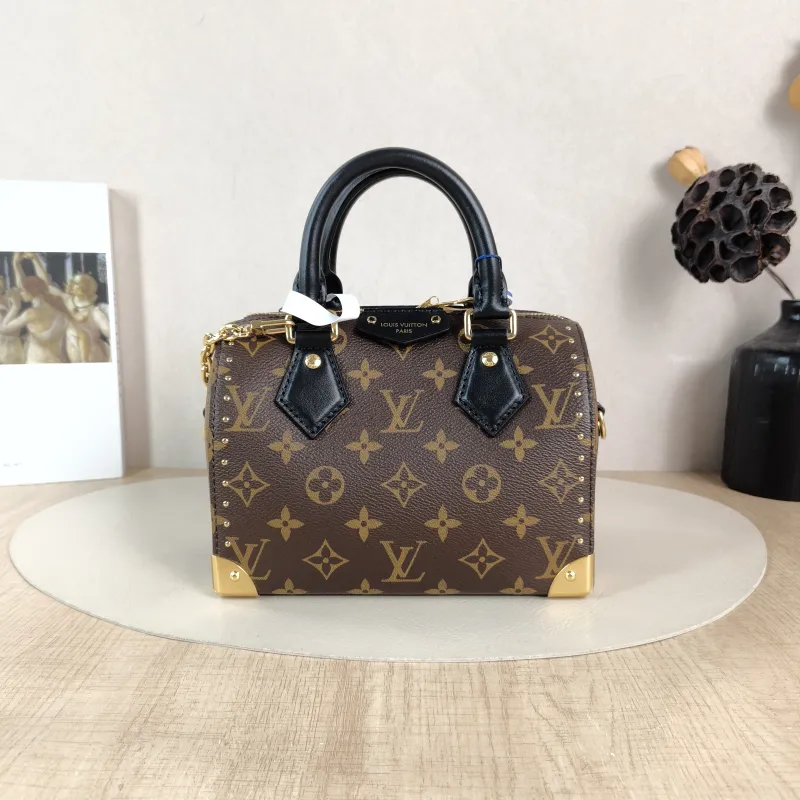 Louis Vuitton Crossbody Bag Speedy Trunk 20 Monogram PVC Small 20.5 × 11 × 13.5 cm