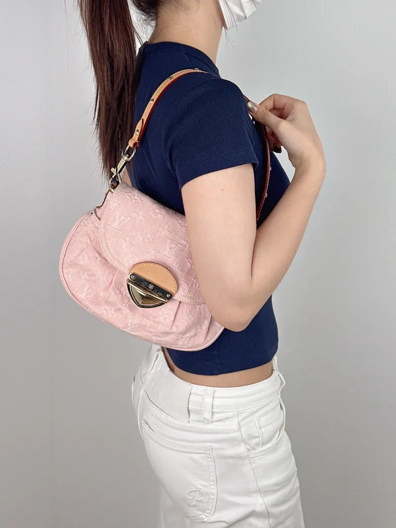 Louis Vuitton Shoulder Bag Sunset Pink One Size 27 × 3 × 18 cm — on-model view 2 of 2