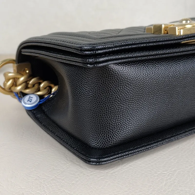 Chanel Crossbody Bag Le Boy​Black Grained Calfskin20.5 × 8.5 × 12 cm — detail view 14 of 15