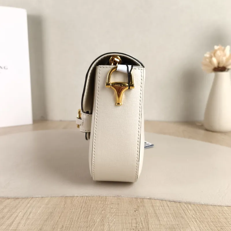 GUCCI Crossbody Bag Horsebit 1955 Horsebit Small White Calfskin Small 20.5 × 5 × 14.5 cm — detail view 4 of 8