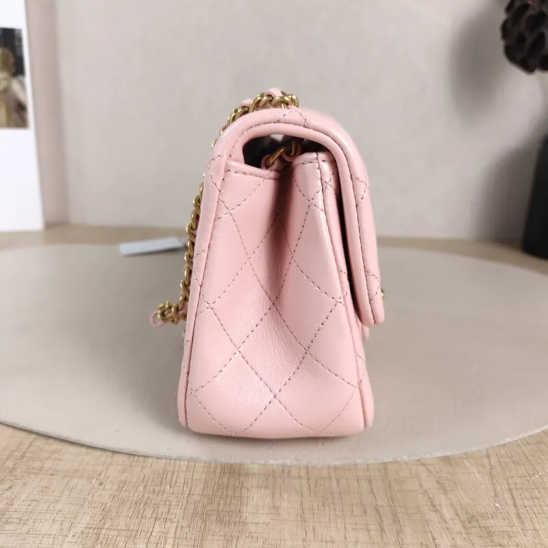 Chanel Crossbody Bag 25b c Pink Lambskin Mini 17 × 8 × 13.5 cm — detail view 2 of 12