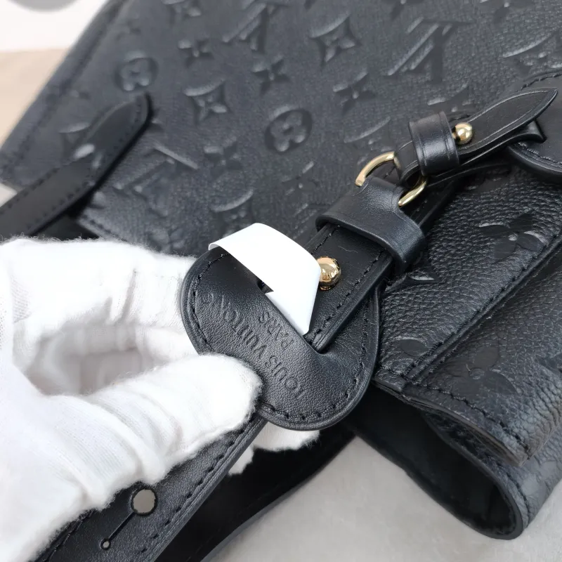 Louis Vuitton Shoulder Bag All In One Black Calfskin Small40 × 15 × 22 cm — detail view 8 of 14