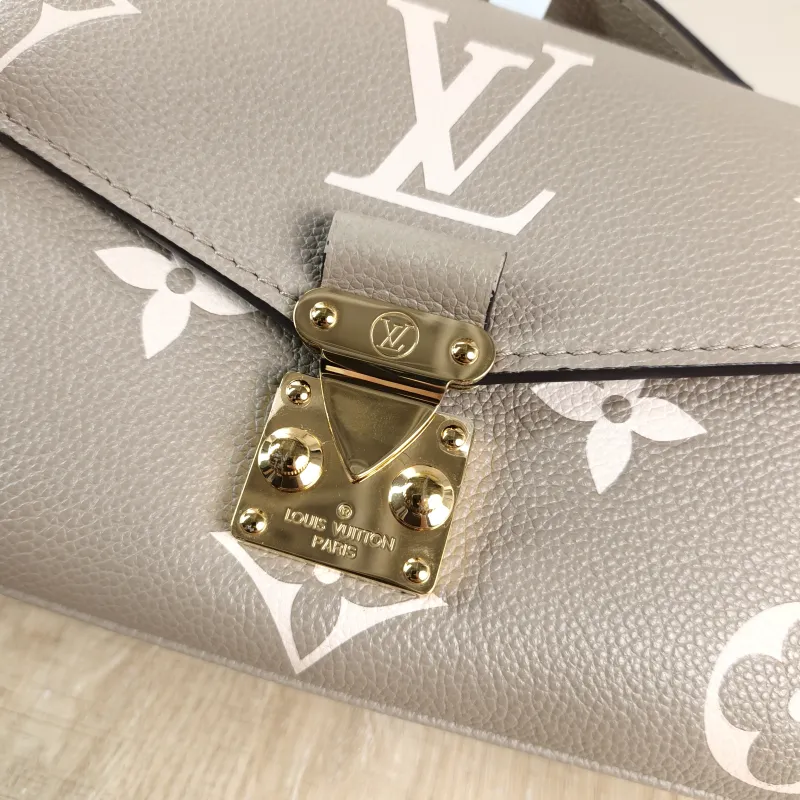 Louis Vuitton Crossbody Bag Pochette Métis East West Monogram Empreinte Embossed Calfskin Small 21.5 × 6 × 13.5 cm — detail view 5 of 12