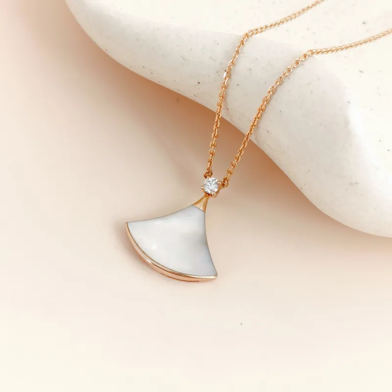 Bvlgari Necklace DIVAS’ DREAM Collection Pearl White Mother-of-Pearl Diamond18KR ose Gold Medium44cm — cover view 5 of 8