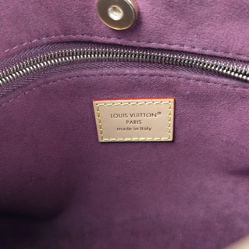Louis Vuitton Crossbody Bag Carryall BB Monogram PVC BB 26 × 10 × 17 cm — detail view 6 of 12