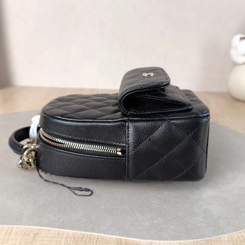 Chanel Crossbody Bag Mini Backpack Crossbody Bag Black Grained Calfskin 13 × 9 × 18 cm — detail view 3 of 9
