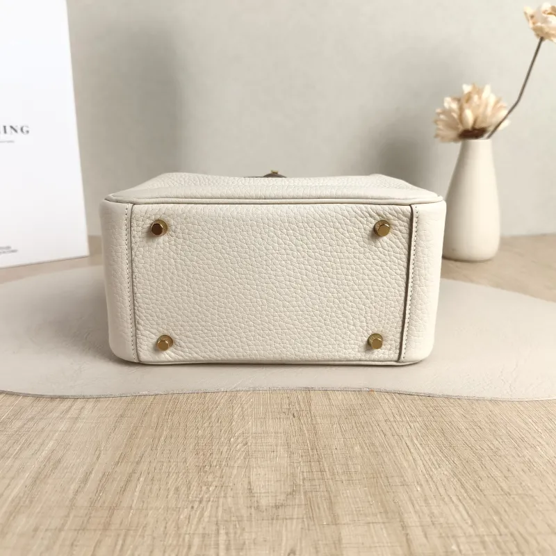 Hermès Crossbody Bag Lindy Mini 19 10 TC Calfskin Mini 19 × 9.5 × 13 cm k — cover view 3 of 5
