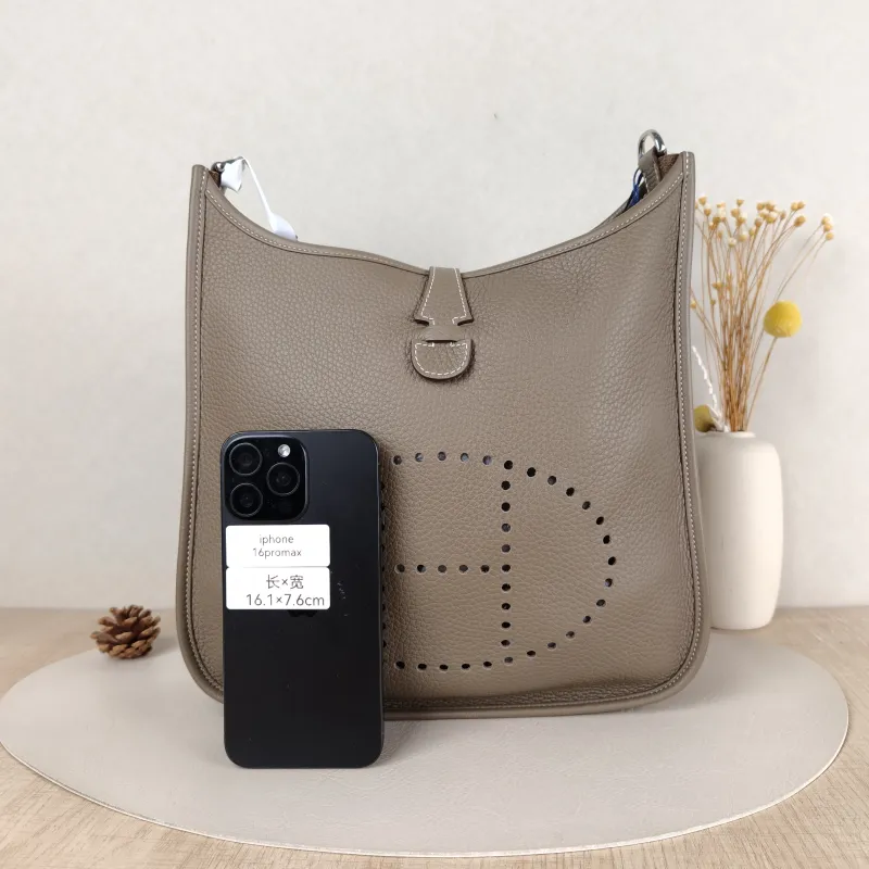 Hermès Crossbody Bag Evelyne 29 29 Taurillon Clemence TC Calfskin Small 29 × 8 × 30 cm W — cover view 6 of 6
