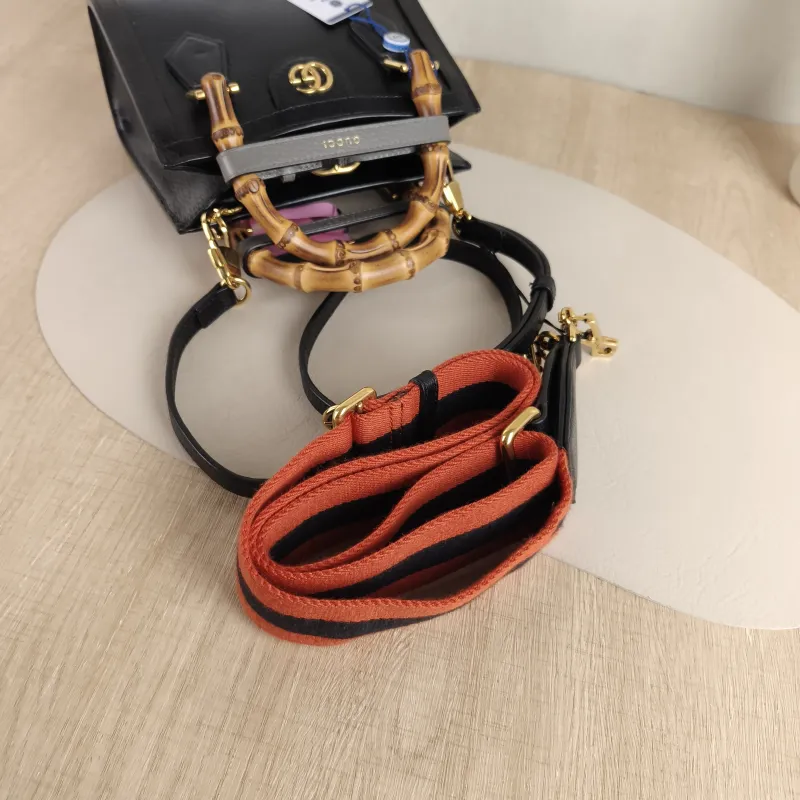 GUCCI Top Handle Bag Diana Top Handle Bag Black CC alfskin Small 20 × 10 × 16 cm — detail view 10 of 10