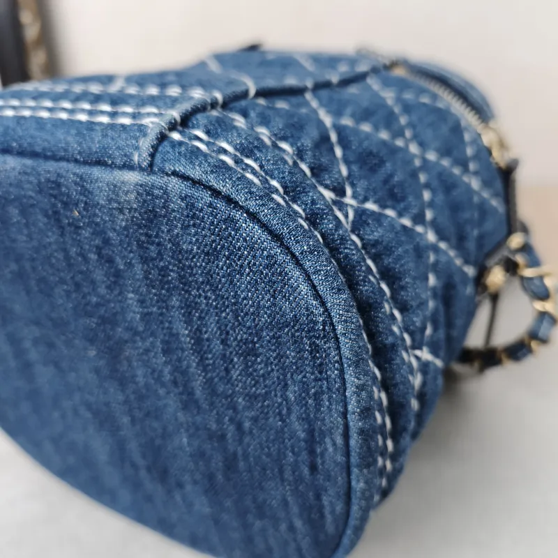 Chanel Top Handle Crossbody Bag Blue One Size17 × 13 × 18 cm — detail view 4 of 20