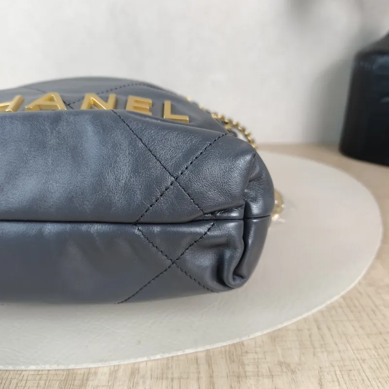 Chanel Shoulder Bag 22Bag Grey CC alfskin Mini 20 × 6 × 19 cm — detail view 3 of 9