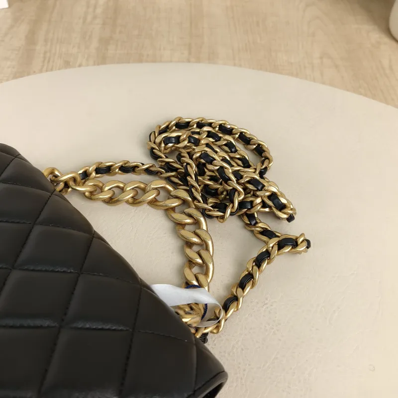 Chanel Crossbody Bagcf Collection Crossbody Bag Black Lambskin One Size19 × 9 × 14 cm — detail view 5 of 14