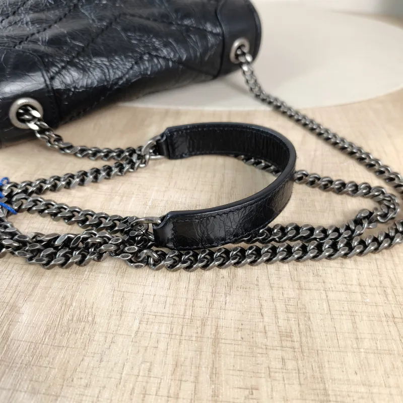 SAINT LAURENT Crossbody Bag Niki Chain Bagwoc Black Mini 19 × 5 × 16 cm — detail view 6 of 11