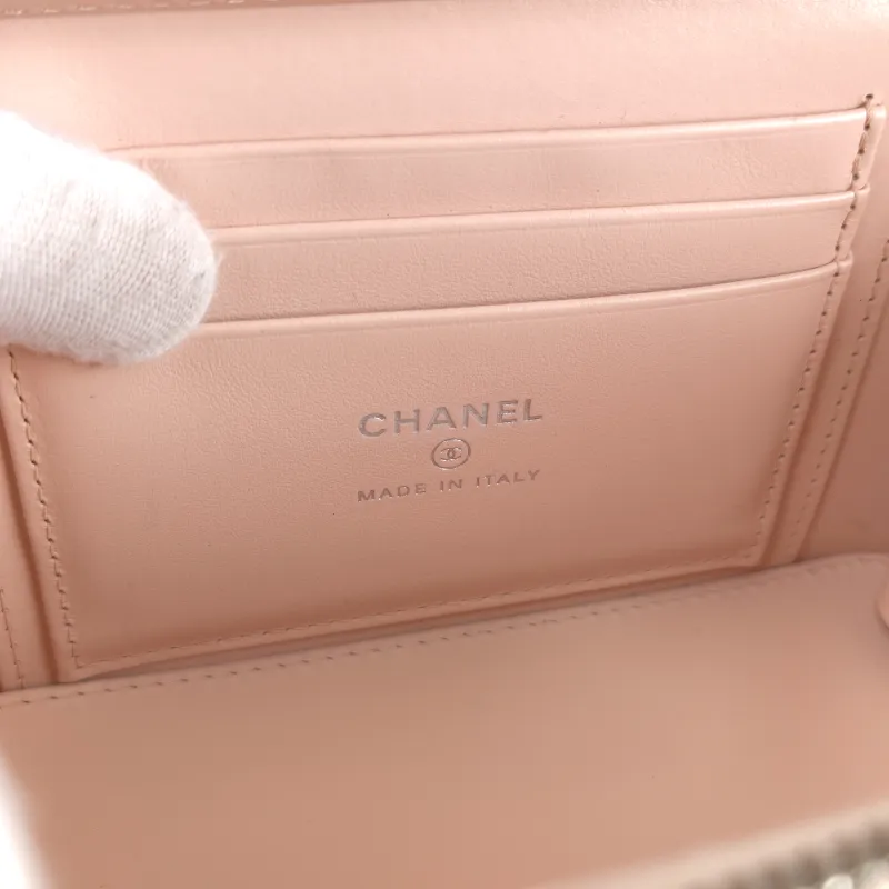 Chanel Crossbody Bag Edition Pink Calfskin Mini 16 × 8 × 9.5 cm — detail view 1 of 13
