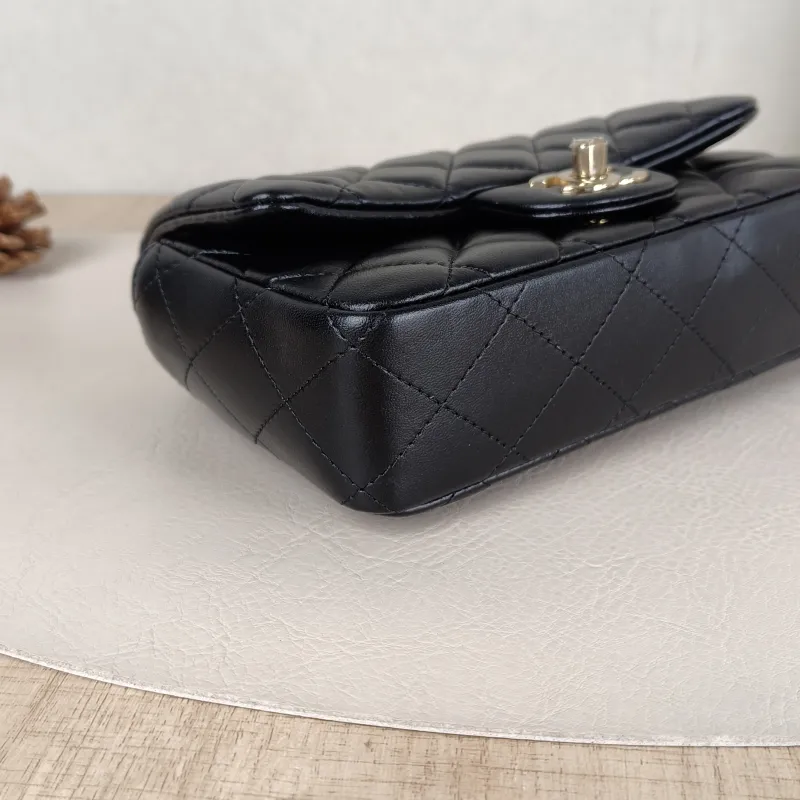 Chanel Crossbody Bagcf mini Crossbody Bag Black Lambskinmini18 × 5 × 11 cm — detail view 5 of 13