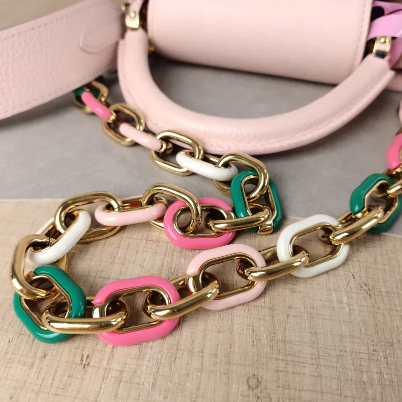 Louis Vuitton Top Handle Bag Capucines Pink Calfskin BB 27 × 9 × 17.5 cm — detail view 1 of 12