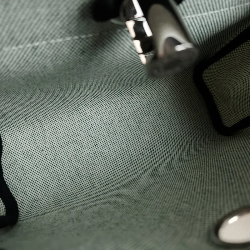 Hermès Crossbody Bag Herbag Zip 20 Beige · Green · Black Calfskin，Canvas Mini 20.5 × 7 × 16.5 cm G — detail view 6 of 10