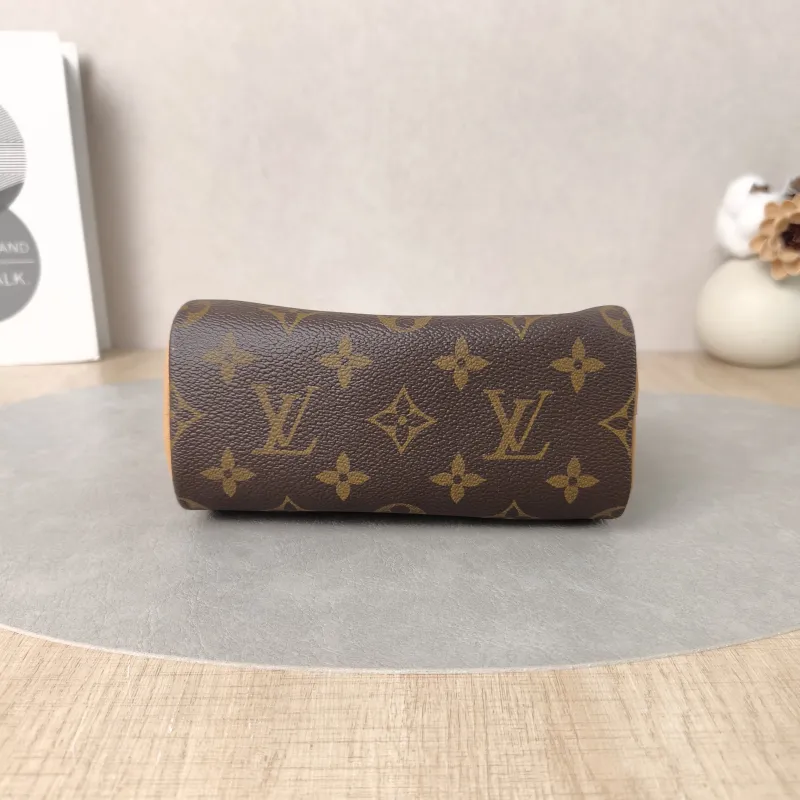 Louis Vuitton Crossbody Bag Speedy Nano Shoulder Strap PV Cnano16 × 7.5 × 10 cm — cover view 5 of 5