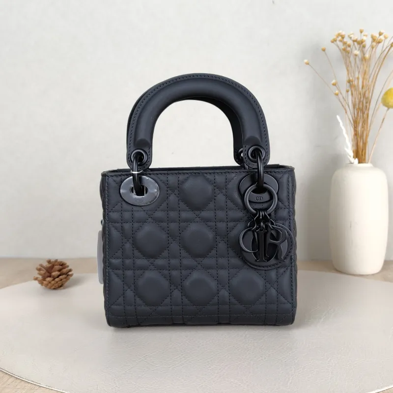 DIOR Crossbody Bag Lady Lady Dior Bag Black Lambskinmini17 × 7 × 15 cm