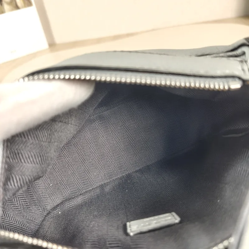 LOEWE Crossbody Bag Puzzle Grey Calfskin Mini 18 × 8 × 12.5 cm — detail view 4 of 11