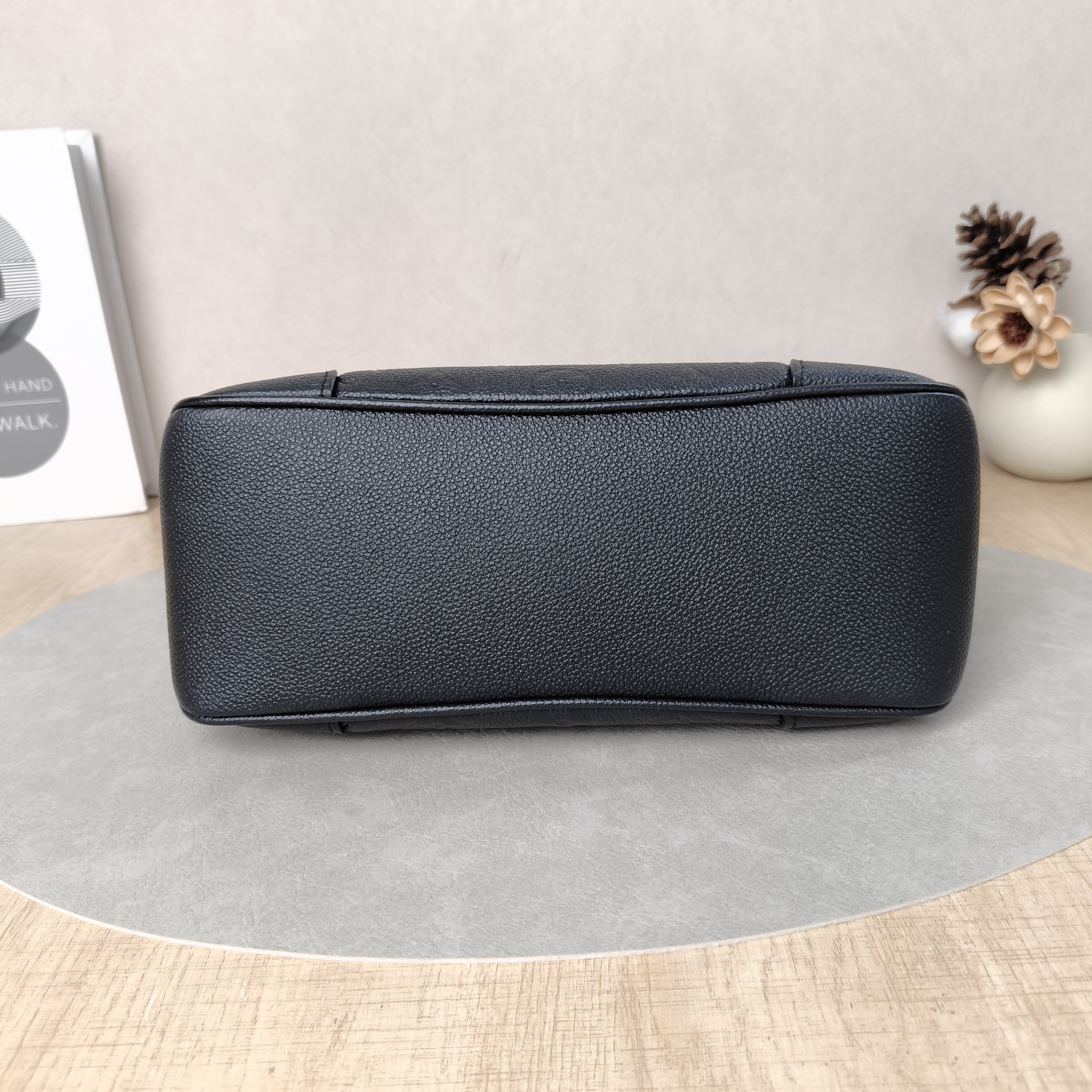 Louis Vuitton Crossbody Bag Boulogne Black Empreinte Embossed Calfskin Small26 × 9.5 × 16 cm — cover view 3 of 6