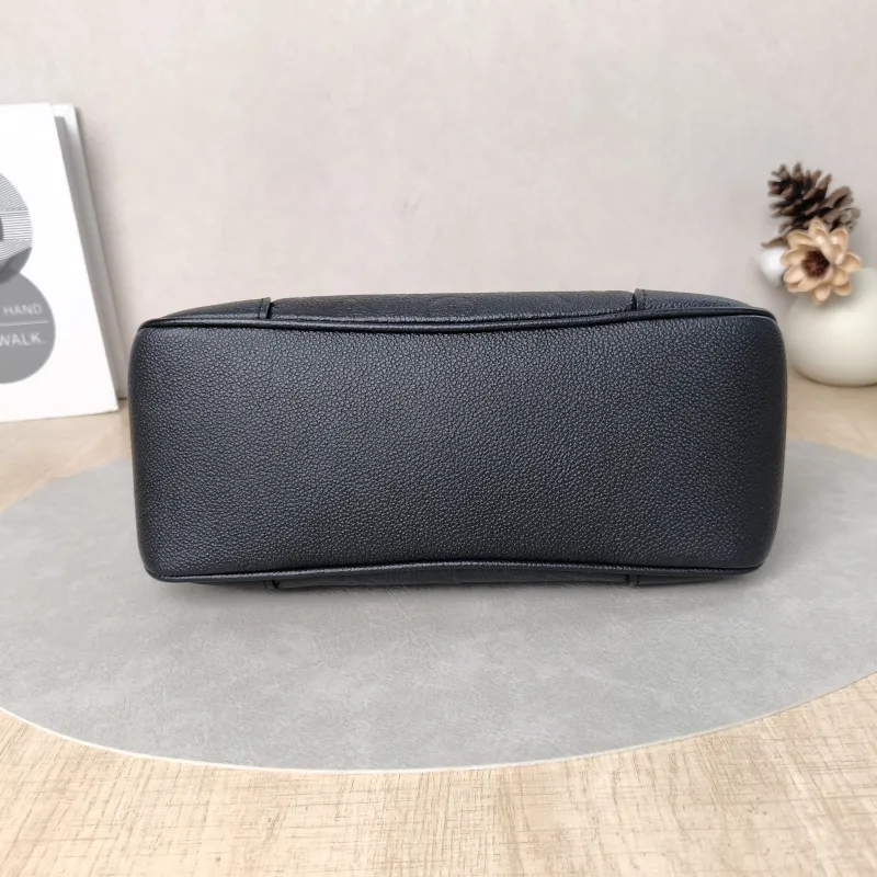 Louis Vuitton Crossbody Bag Boulogne Black Empreinte Embossed Calfskin Small26 × 9.5 × 16 cm — cover view 3 of 6