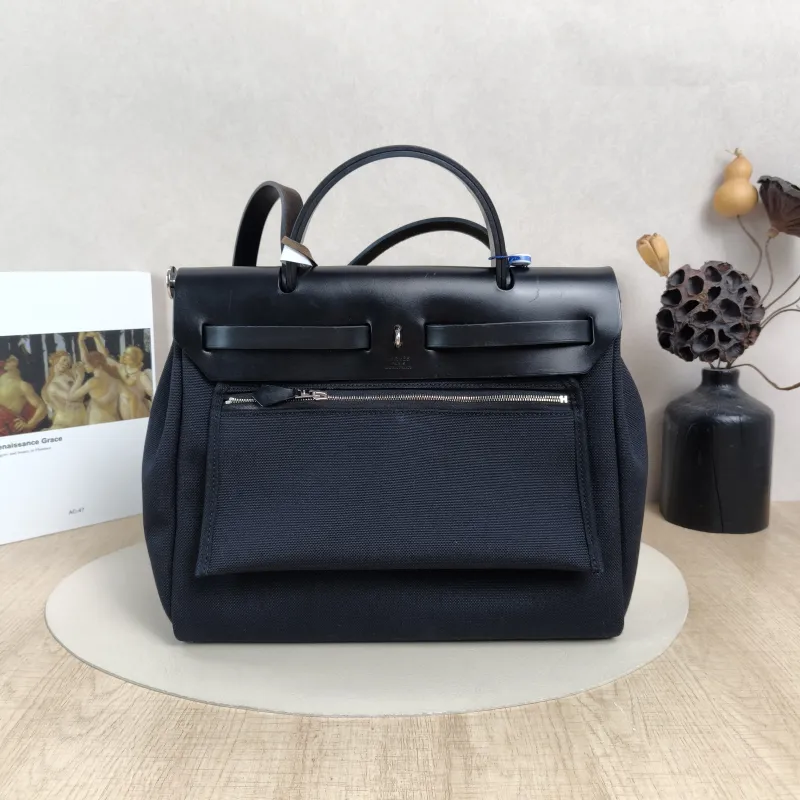 Hermès Shoulder Bag Herbag 31Black Canvas Canvas Berliner Medium31 × 10 × 25 cm — cover view 4 of 6
